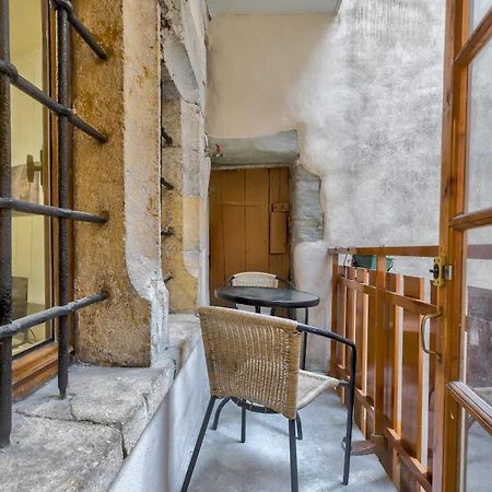 Au Coeur Du Vieil Annecy - Le Lys - Apartment Luaran gambar