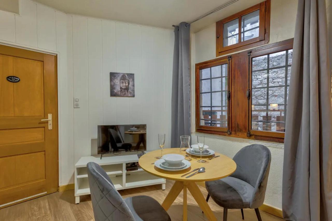 Au Coeur Du Vieil Annecy - Le Lys - Apartment Luaran gambar