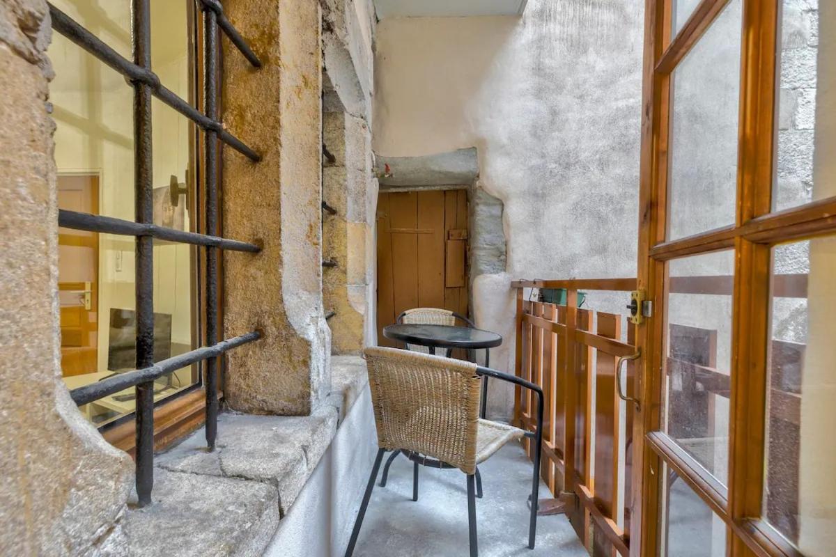 Au Coeur Du Vieil Annecy - Le Lys - Apartment Luaran gambar