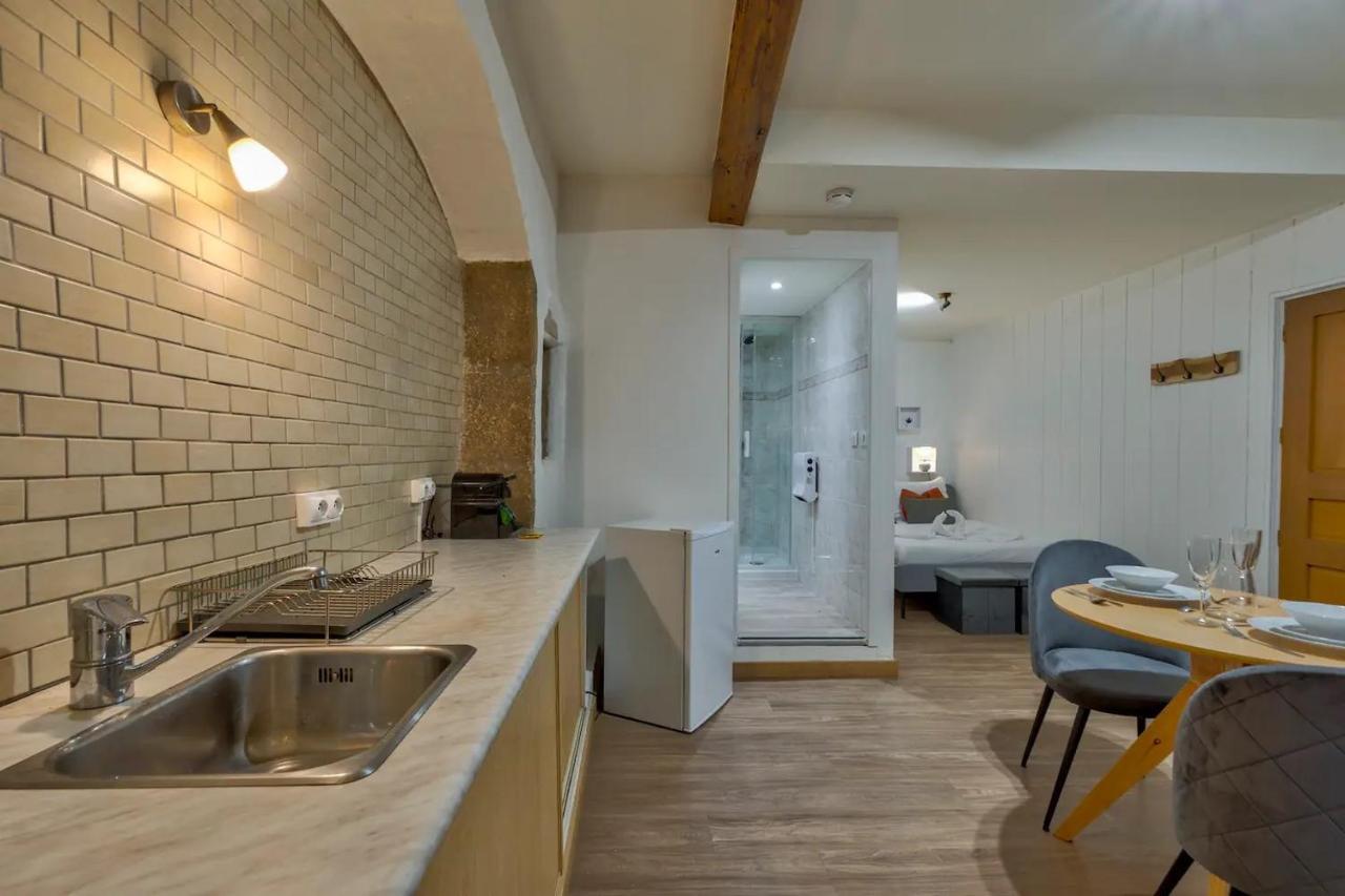 Au Coeur Du Vieil Annecy - Le Lys - Apartment Luaran gambar